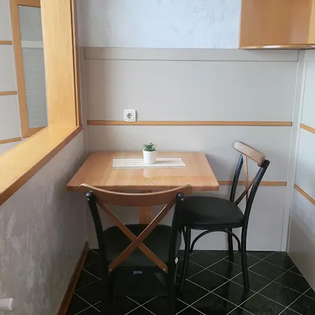 Dukat Apartmani-studio アパート *