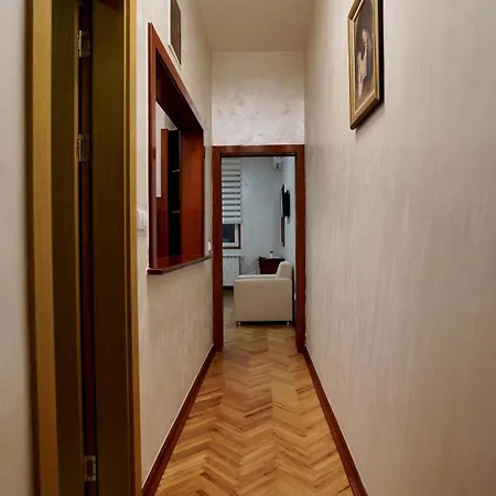 דירה Dukat Apartmani-studio